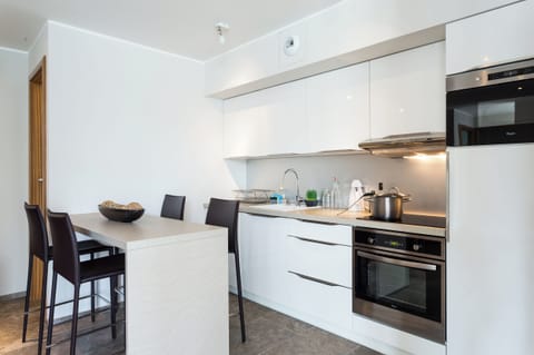 Deluxe Apartment, 1 Double Bed with Sofa bed | Private kitchen | Mini-fridge, microwave, oven, stovetop