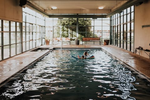 Indoor pool, 2 outdoor pools