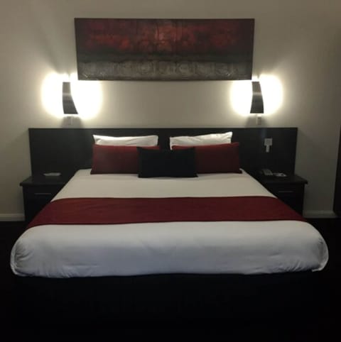 King Room 2 | Iron/ironing board, free WiFi, bed sheets