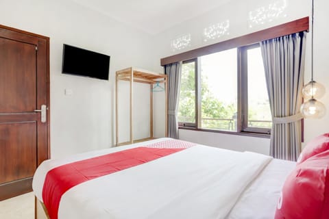 Deluxe Double Room | Laptop workspace, free WiFi, bed sheets