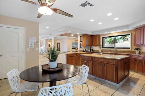 House, Multiple Beds, Pool Access, Ocean View (Hale Nene) | Private kitchen | Fridge, microwave, oven, stovetop