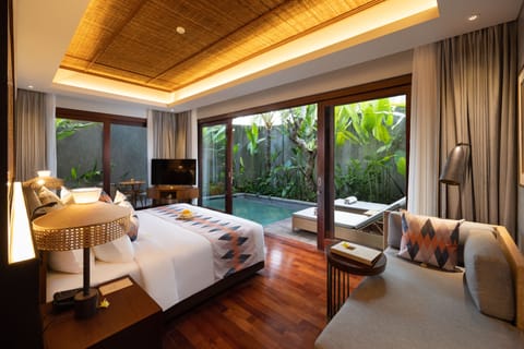 Suite With Pool (with Daily Afternoon Tea) | Premium bedding, minibar, in-room safe, desk