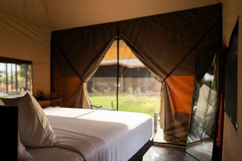 Standard Tent, 1 King Bed | Interior