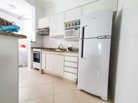 Comfort Apartment | Private kitchen | Full-size fridge, microwave, oven, blender