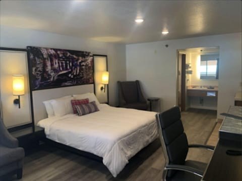 Desk, free WiFi, bed sheets