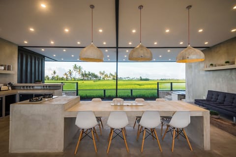 Design Villa, 4 Bedrooms | In-room dining