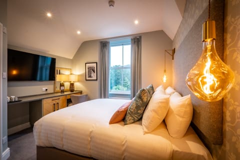 Standard Double Room | Premium bedding, individually decorated, individually furnished, desk