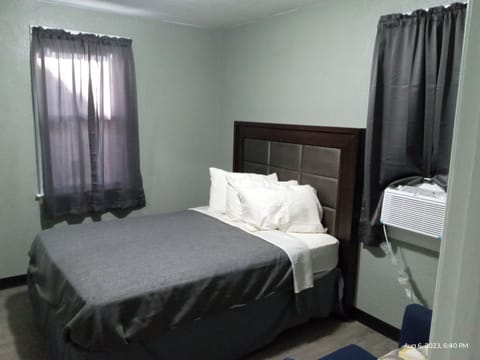 Premium Cottage | Free WiFi, bed sheets