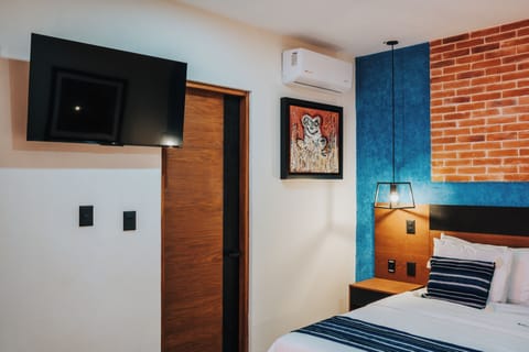 Traditional Room | In-room safe, free WiFi, bed sheets