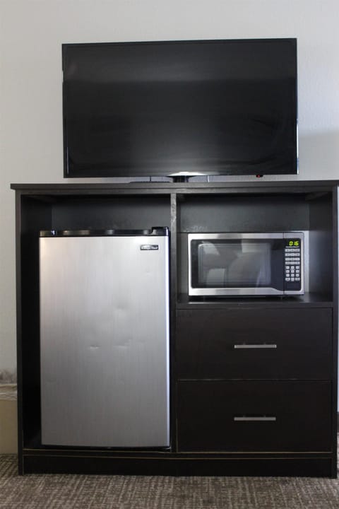 Standard Room, 2 Queen Beds, Non Smoking | In-room safe, desk, laptop workspace, iron/ironing board