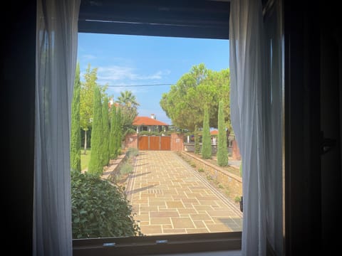 Villa, 4 Bedrooms, Balcony, Garden View | Property entrance