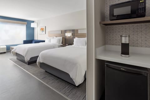 Suite, 1 King Bed with Sofa bed, Accessible Bathtub (Mobility) | Room amenity