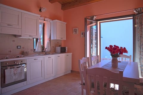 Villa, 2 Bedrooms, Smoking, Patio | Private kitchen