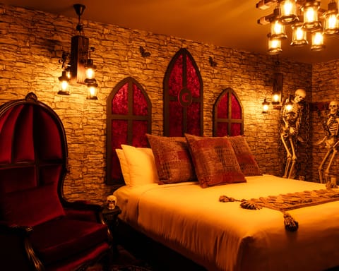 Medieval Dungeon King | Free WiFi, bed sheets