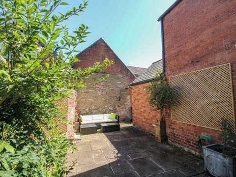 Cottage | Property grounds