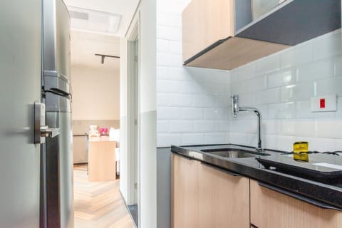 Basic Apartment | Private kitchen | Fridge