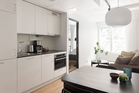 Large studio | Private kitchen | Mini-fridge, microwave, stovetop, dishwasher