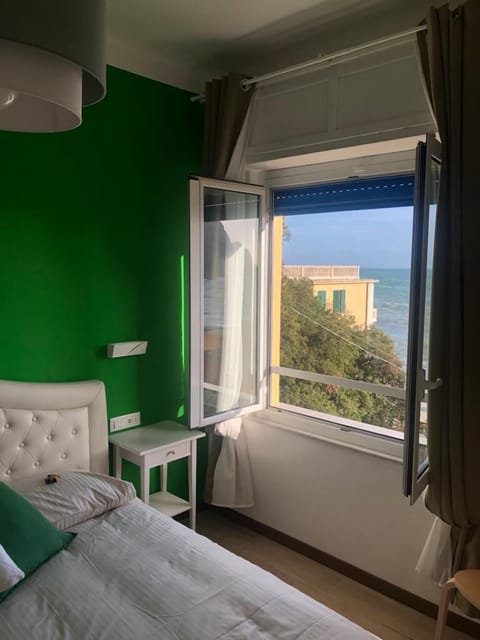 Premium bedding, free minibar, in-room safe, individually decorated