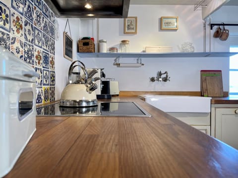 House | Private kitchen | Fridge, oven, stovetop, dishwasher