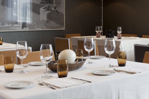 Daily buffet breakfast (EUR 12.00 per person)