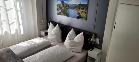 Comfort Room | Free WiFi