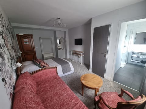 Individually decorated, individually furnished, desk, free WiFi