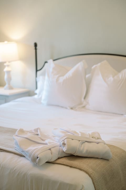 Travelers | Frette Italian sheets, premium bedding, down comforters