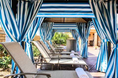 Outdoor pool, cabanas (surcharge), pool umbrellas