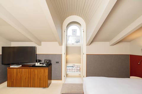 Junior Suite (Attic) | Premium bedding, down comforters, memory foam beds, minibar