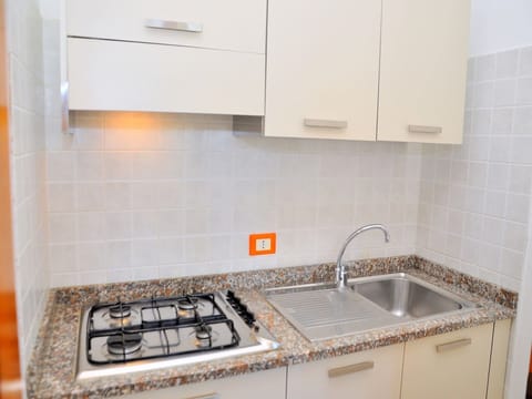 Apartment, 1 Bedroom, Balcony, Garden View | Interior