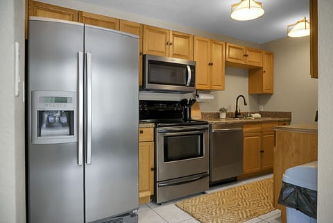 Economy Apartment | Private kitchen