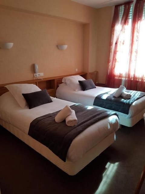 Premium bedding, Select Comfort beds, desk, laptop workspace