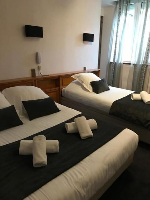 Premium bedding, Select Comfort beds, desk, laptop workspace