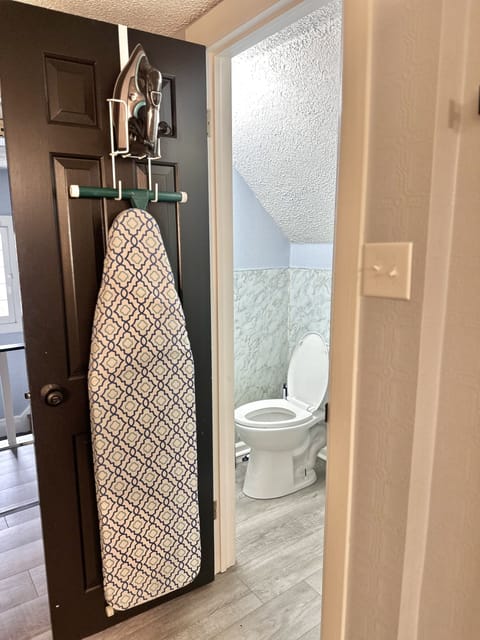 Deluxe Suite, Ensuite (Chicago) | Bathroom | Towels