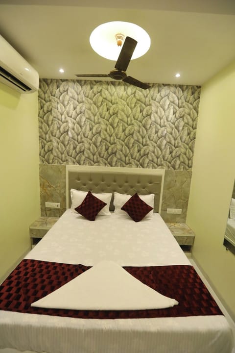 Deluxe Room | Soundproofing, free WiFi, bed sheets