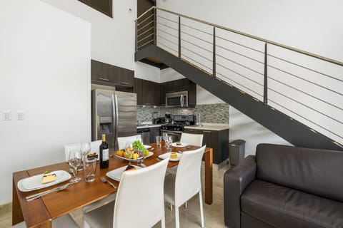 Premium Duplex | In-room dining