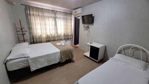 Basic Triple Room | Free WiFi, bed sheets