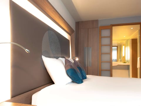 Executive Room, 1 Double Bed with Sofa bed | In-room safe, desk, blackout drapes, soundproofing