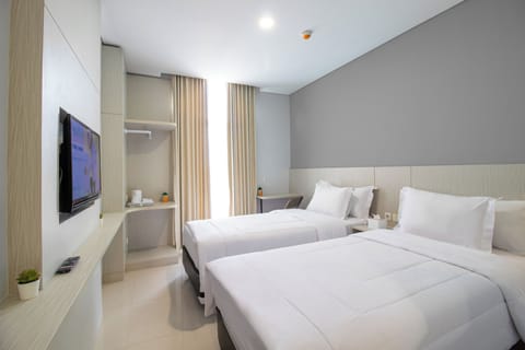 Deluxe Twin Room | Desk, free WiFi