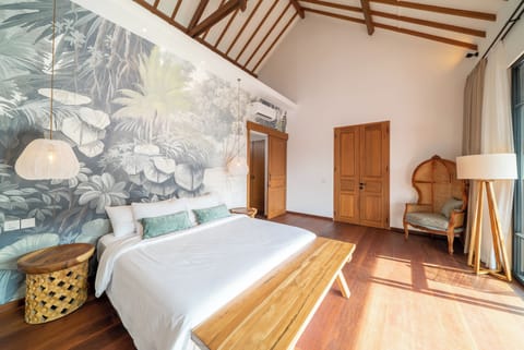 Deluxe Villa, 4 Bedrooms, Balcony, Pool View | 4 bedrooms, premium bedding, in-room safe, desk