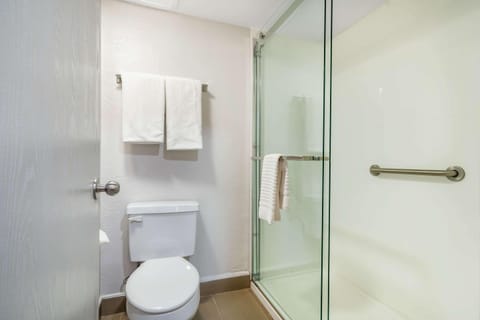 Suite, Non Smoking | Bathroom | Combined shower/tub, hair dryer, towels, soap