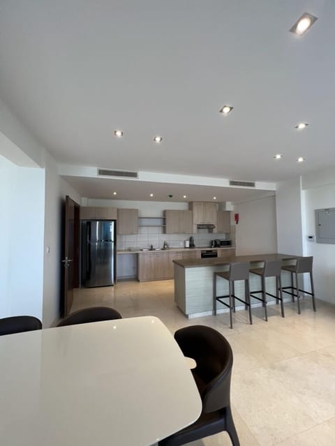 Luxury Apartment, 3 Bedrooms, Balcony, Sea View | Private kitchen | Full-size fridge, microwave, oven, stovetop