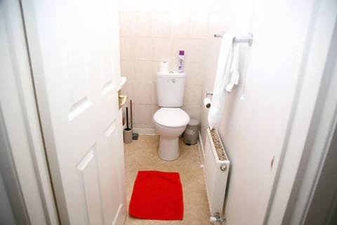 House | Bathroom | Separate tub and shower, deep soaking tub, hair dryer, towels