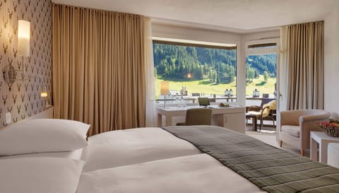 Standard Double Room (Poschiavo) | Hypo-allergenic bedding, minibar, in-room safe, desk