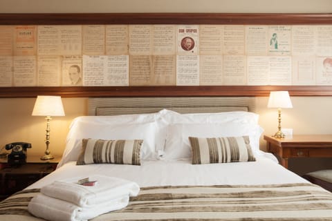 Superior Room | Egyptian cotton sheets, premium bedding, minibar, in-room safe