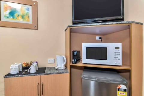 In-room safe, desk, iron/ironing board, free WiFi