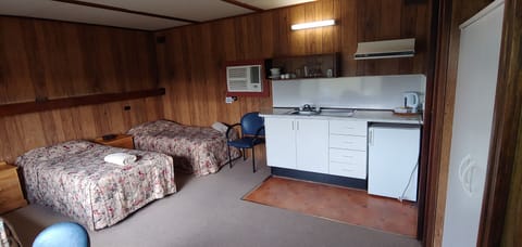 Course Cabin | In-room safe, free WiFi, bed sheets