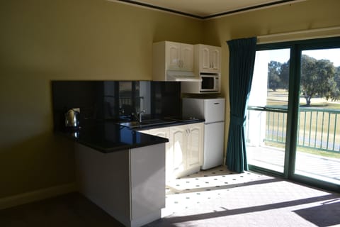 Banksia Suite | Private kitchen | Coffee/tea maker