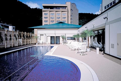 Seasonal outdoor pool, sun loungers