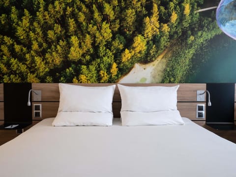 Superior Room, 1 Queen Bed with Sofa bed | Premium bedding, minibar, in-room safe, desk